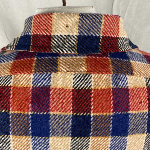 Small Holes on Collar of Vintage Pendleton Wool Shirt Jac Shirt SZ M