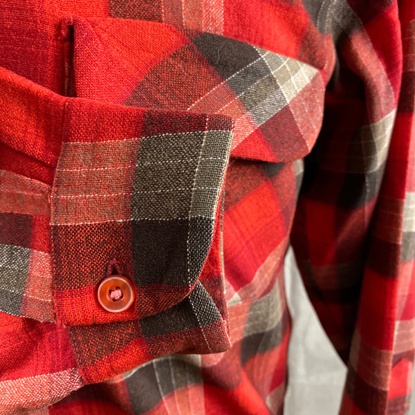 Right Cuff View of Vintage Red/Grey/Black Pendleton Board Shirt SZ M