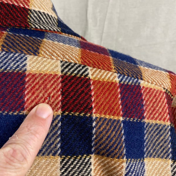 Small Hole on Upper Right Shoulder View of Vintage Pendleton Wool Shirt Jac Shirt SZ M