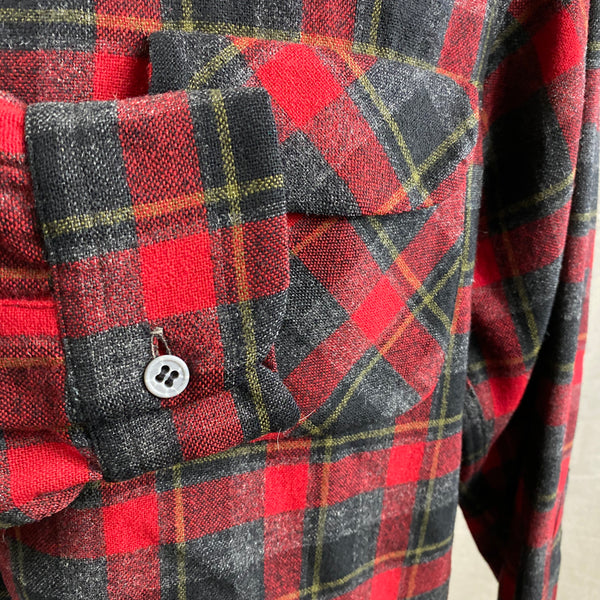 Right Cuff View of Vintage 50s/60s Era Red and Black Pendleton Board Shirt SZ M