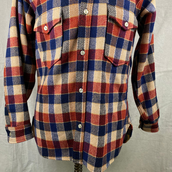 Lower Front View of Vintage Pendleton Wool Shirt Jac Shirt SZ M