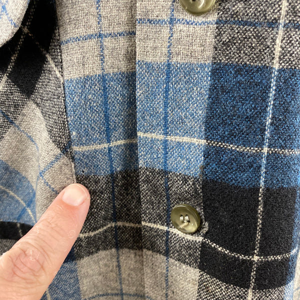 Small Hole by Right Pocket on Vintage Blue/Black Pendleton Board Shirt SZ M