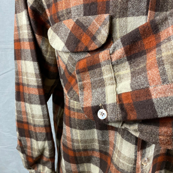 Left Cuff View of Vintage Brown & Tan Pendleton Board Shirt SZ L