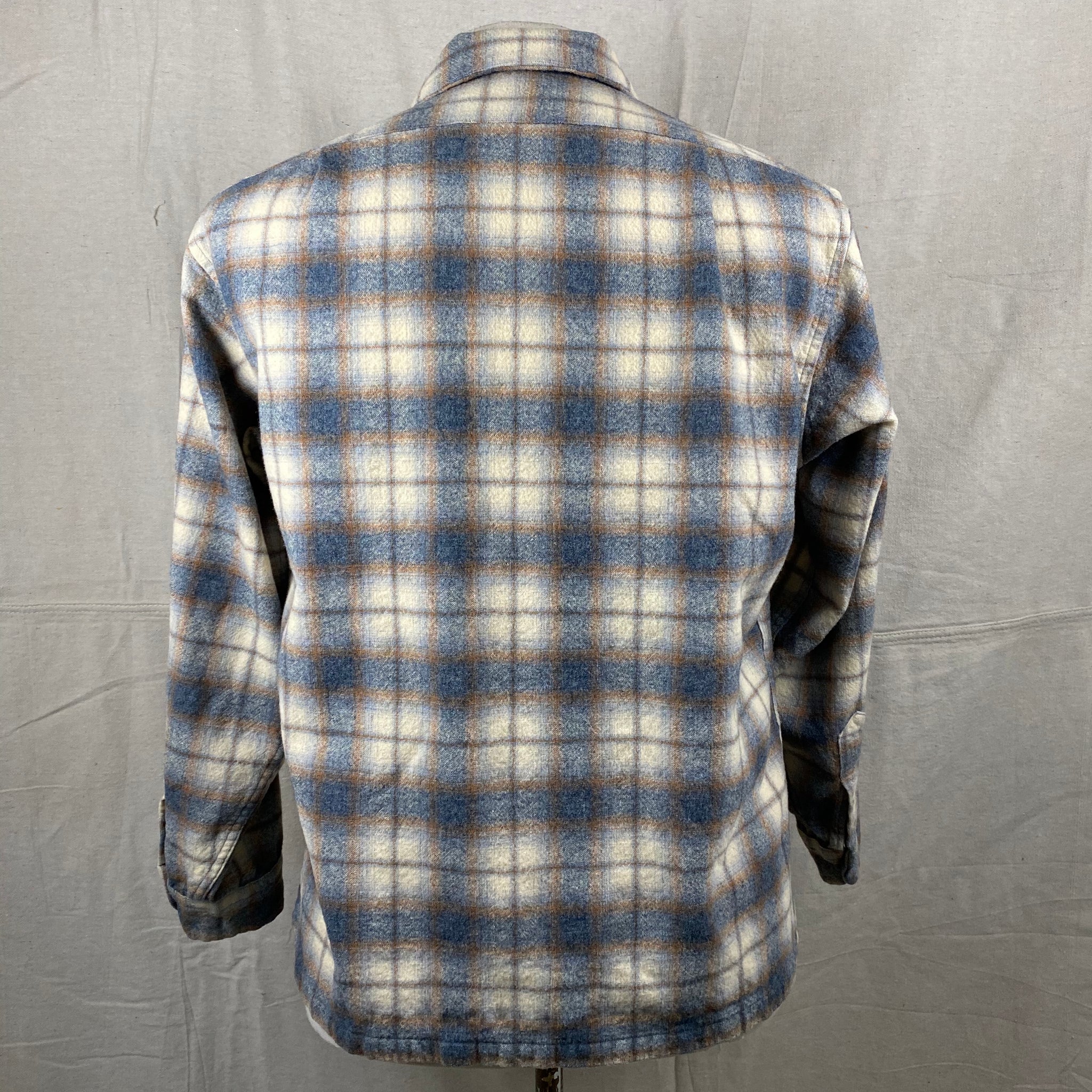D10B7EE6-3052-403E-AFB9-