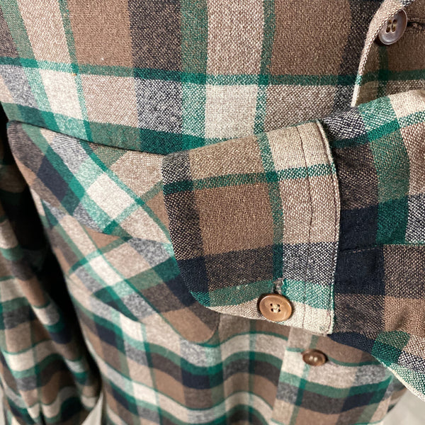 Left Cuff View on Vintage Green & Brown Pendleton Board Shirt SZ M