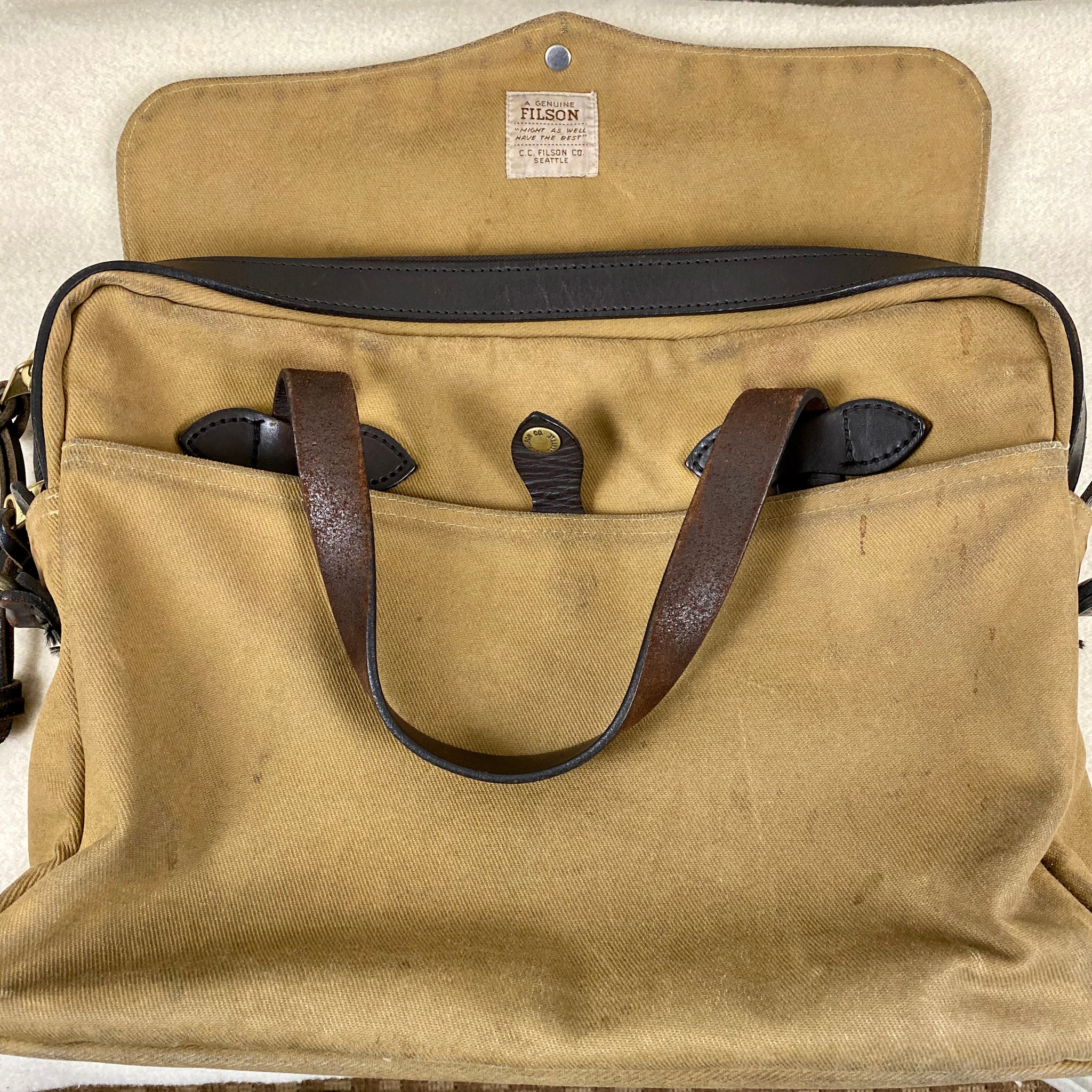 Filson Original Rugged Twill Tan Briefcase 256 – Old Timer's Filson Original Rugged Twill Tan Briefcase 256 – Old Timer's