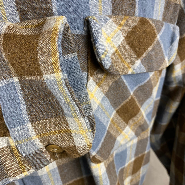 Right Cuff View on Vintage Blue & Grey Pendleton Board Shirt SZ XL